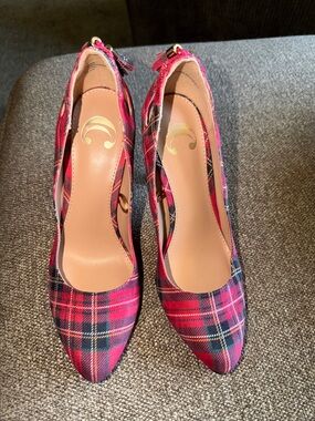 Charming Charlie Red Plaid Heels with tassels size 7M